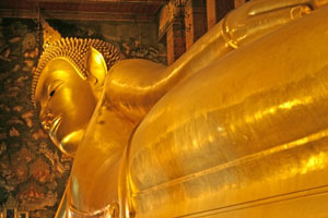 Wat-Pho-Liegender-Buddha
